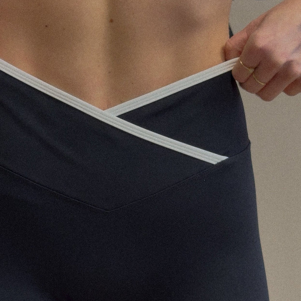 The Essential Crossover Legging